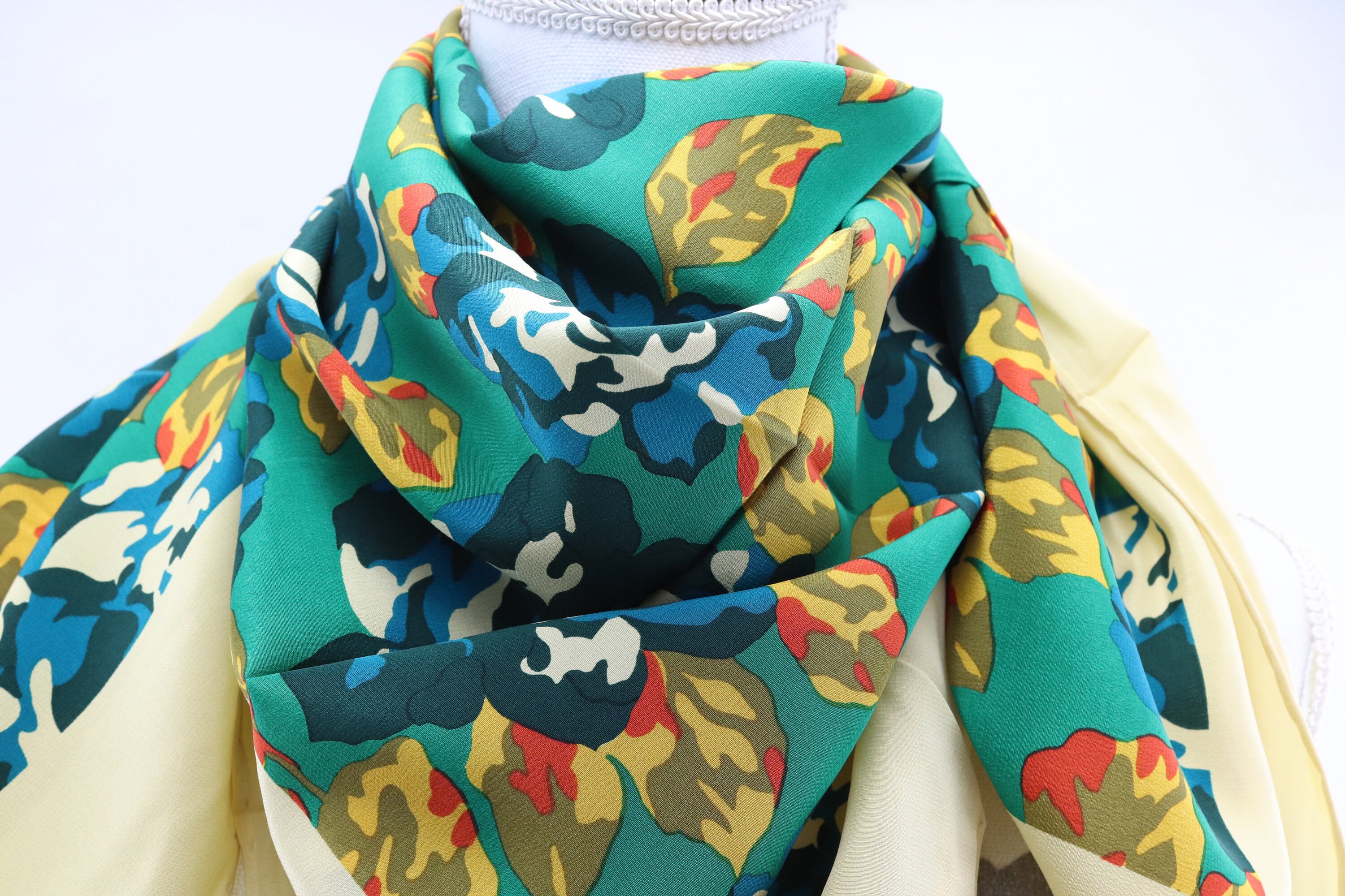 Foulard Vintage En Soie 100% Gouvernail - Motif Géométrique Multicolore, Fait Main Italie, Nettoyage à Sec