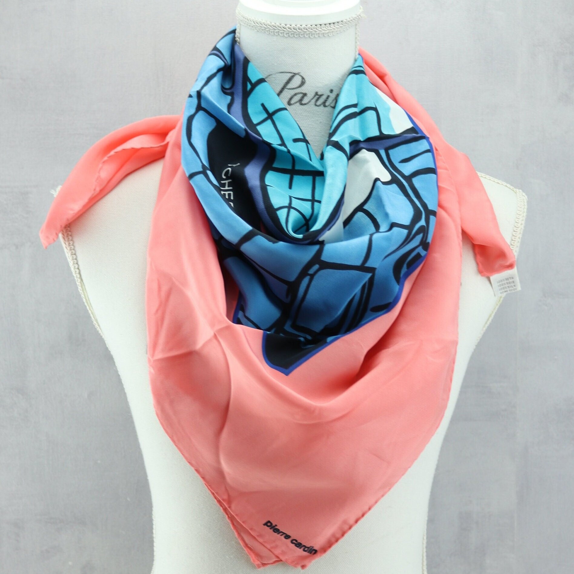 Foulard En Soie Vintage PIERRE CARDIN - 84x87 Cm - Motif Rose Et Vert - Occasion