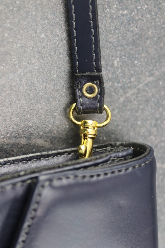 Midnight blue shoulder bag in vintage leather for… - image 7