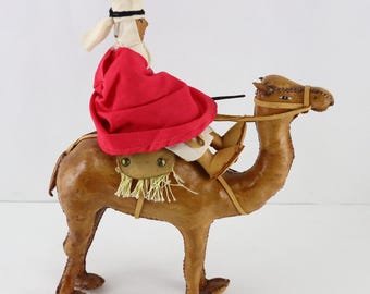 Handmade vintage decorative camel, handcrafted camel figurine, Moroccan decoration, Tuareg man on his camel, leather camel