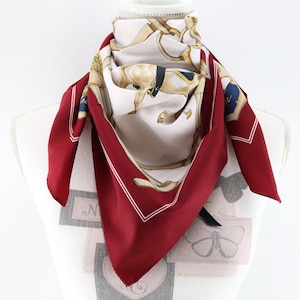 Foulard carré vintage Jean de Bahrein , motif équestre, foulard pour femme, carré en polyester, cadeau pour femme, foulard rouge pour femme