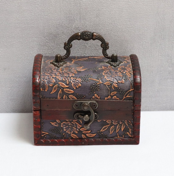 Vintage wooden jewelry box, wooden storage box, small treasure chest, storage chest, gift for her, jewelry box