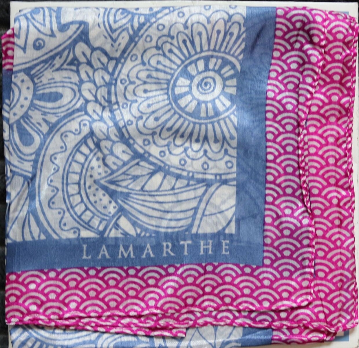 Foulard Carré En Soie Lamarthe 67x66 Cm - Couleur Rose, Style Bandana Vintage - Occasion