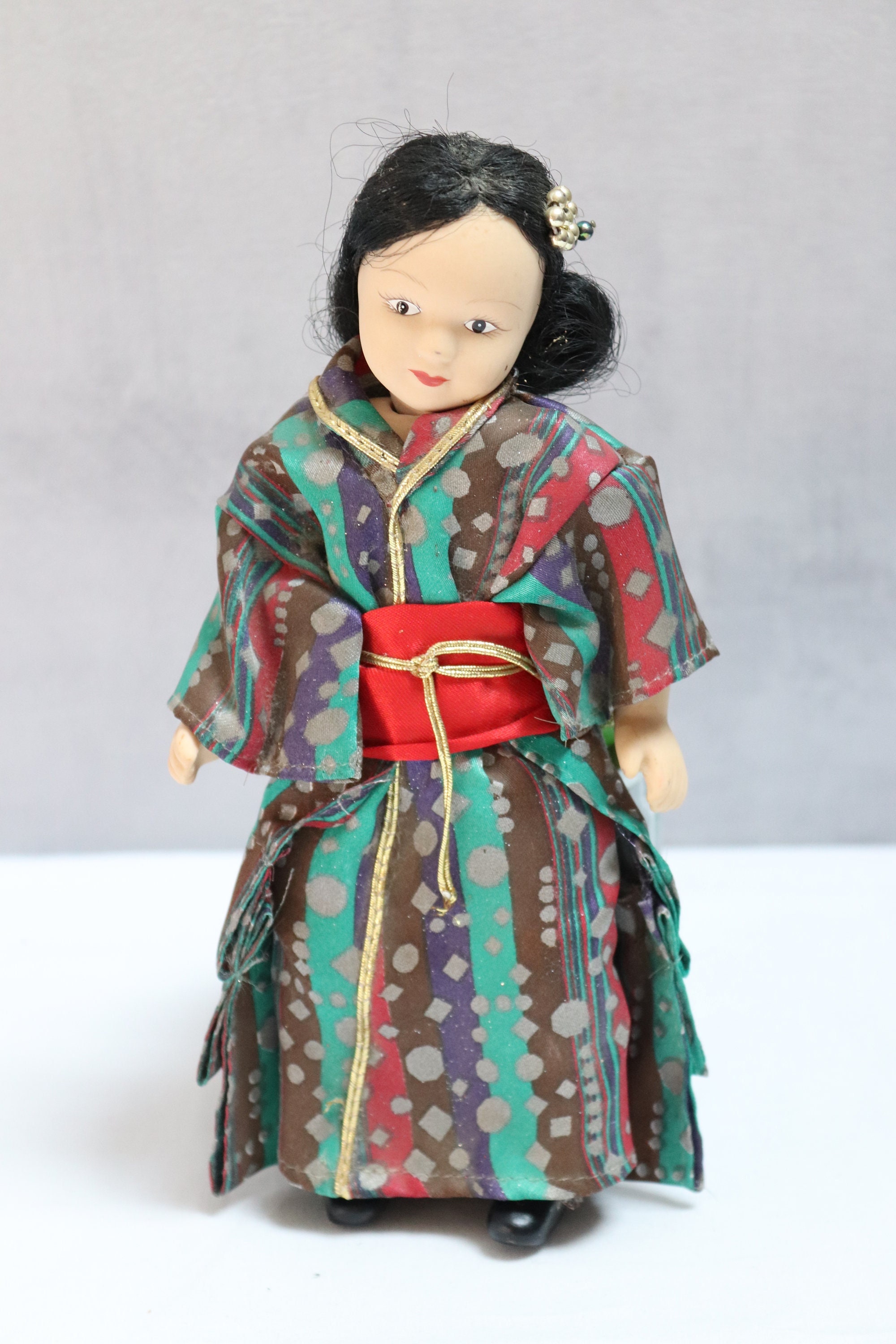雛人形 公司 市松人形 13号 花柄 ケース入り 横幅42cm
