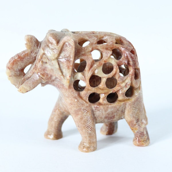 Eléphant Indien en stéatite avec bébé sculpté à l'intérieur, figurine vintage éléphant en pierre stéatite, cadeau pour collection élèphant