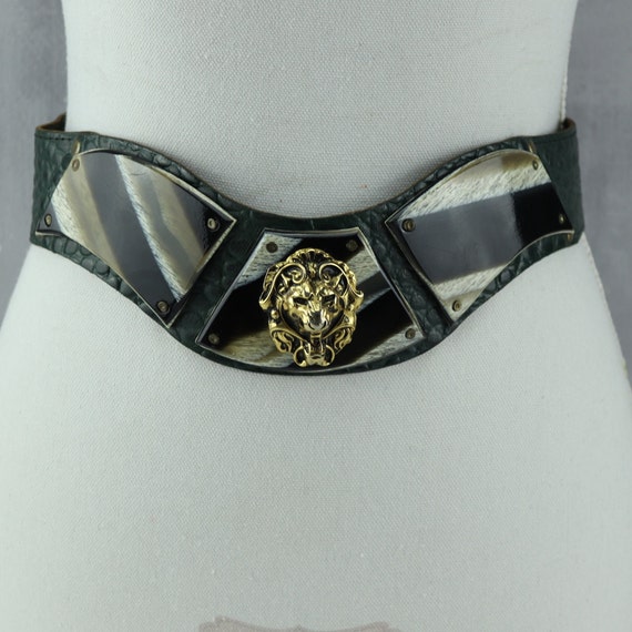 Vintage Wide Leather Belt Decorated With a Golden Lion Head  display picture 2
