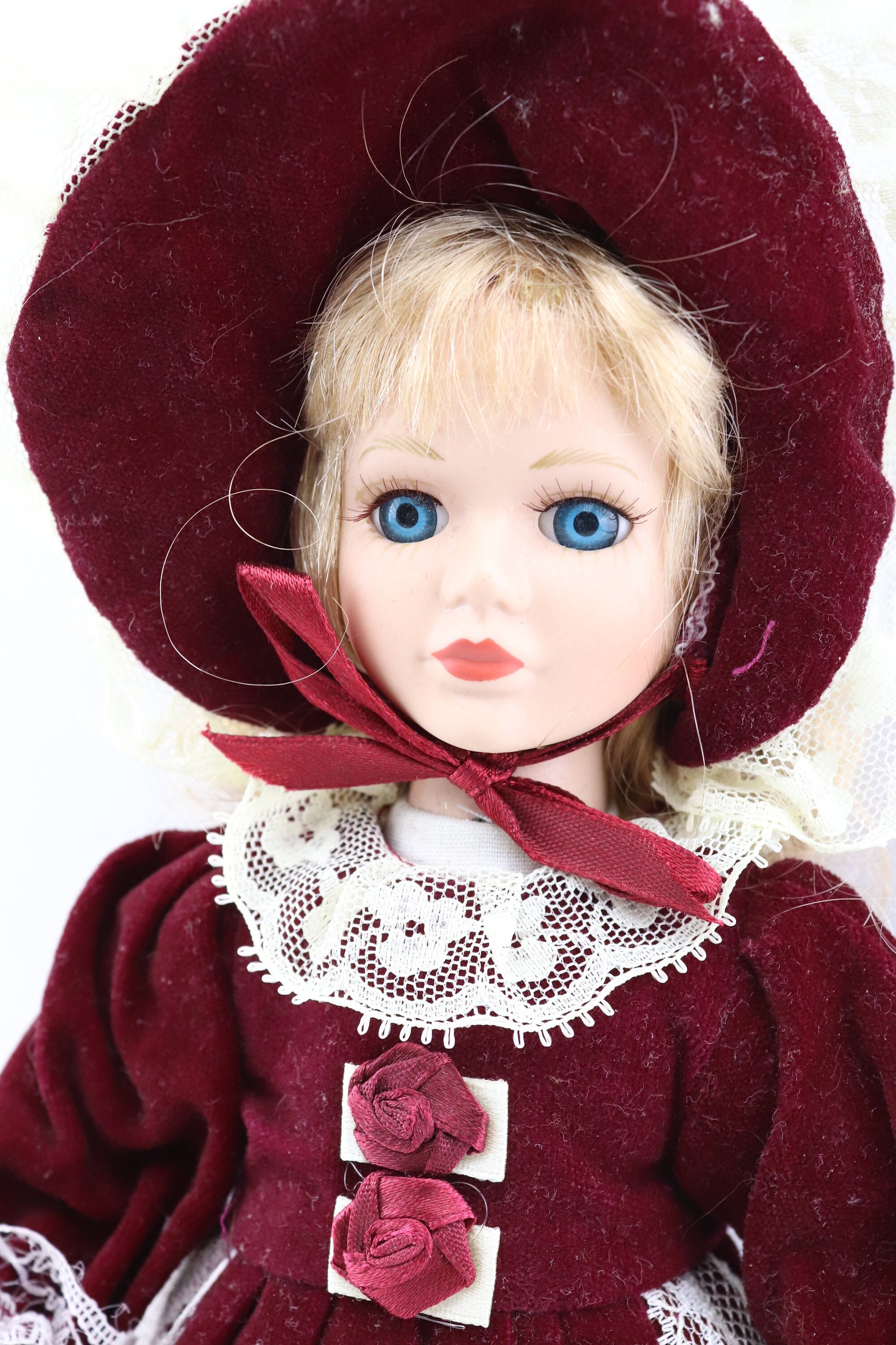 Muñeca porcelana precio sale