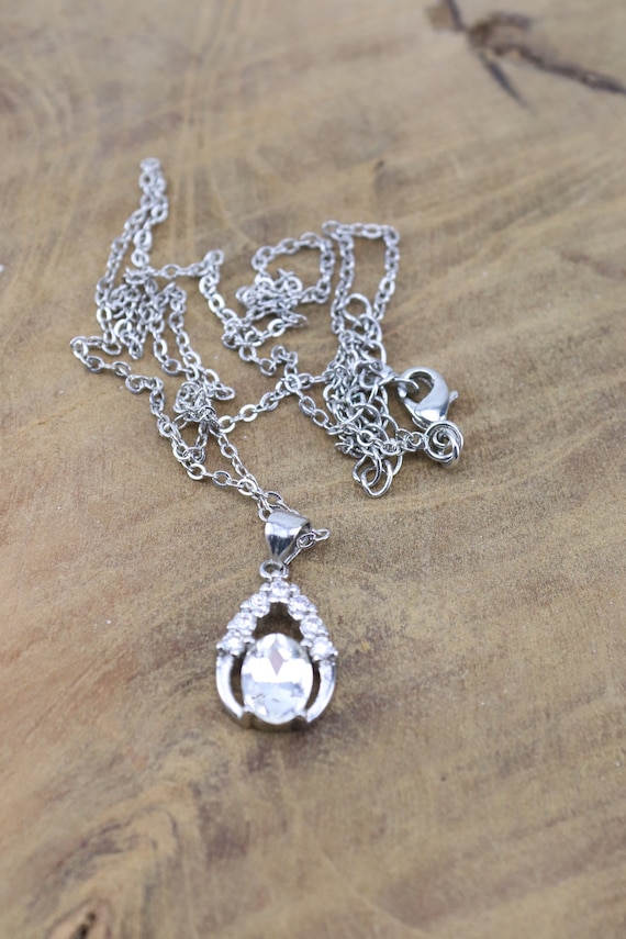 Pendentif en argent vintage, chaine et pendentif e