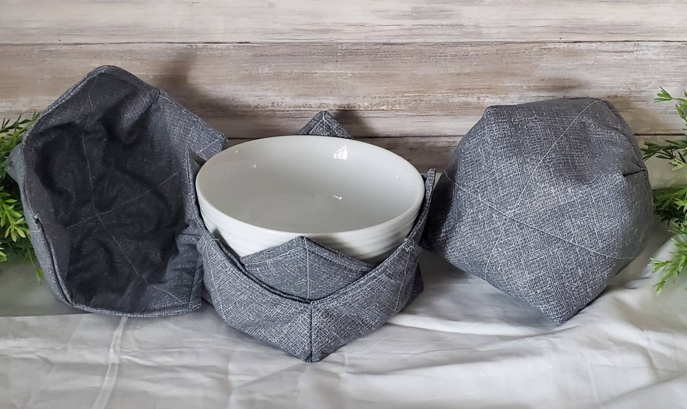 Reversible Microwave Bowl Cozy: Gray Linen Look, Quilted Hot Pad