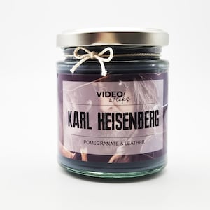 Karl Heisenberg | Resident Evil | 7 Unzen Soja Fandom Kerze | Schwarzer Granatapfel.