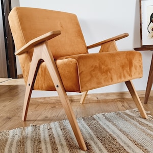 Ręcznie robiony fotel z pomarańczowego aksamitu: fotel akcentowy w stylu Mid-Century Modern