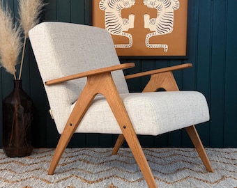 Handgefertigter Sessel im Mid-Century-Modern-Stil: Beige Leinen, Massivholz