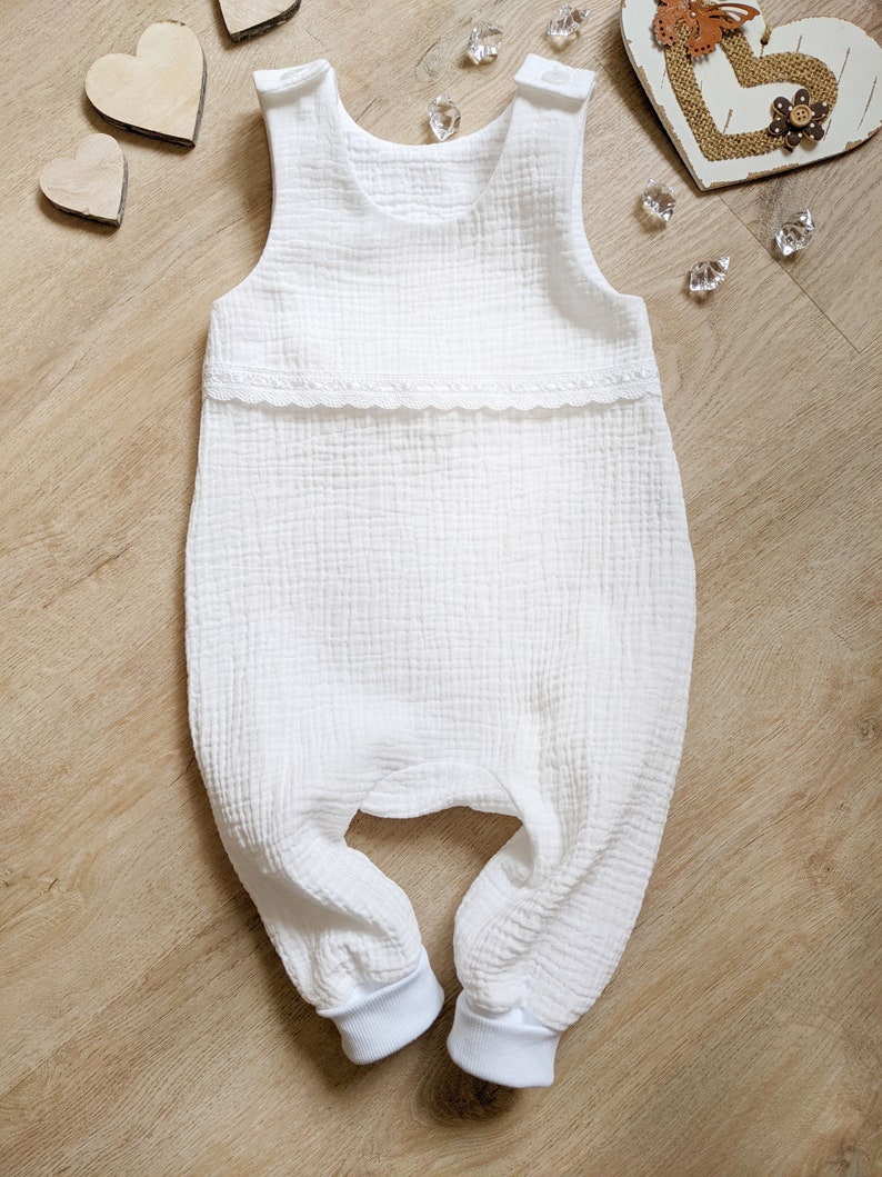 Taufstrampler / Musselinstrampler / Babystrampler / Newborn / weiß / Mädchen / Junge / Geschenk / Geburt / Taufe / Bild 6