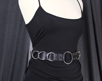 Black O ring waist belt, Gothic statement belt, Vegan leather waist belt, Alternative fashion accessory, Layering belt for women