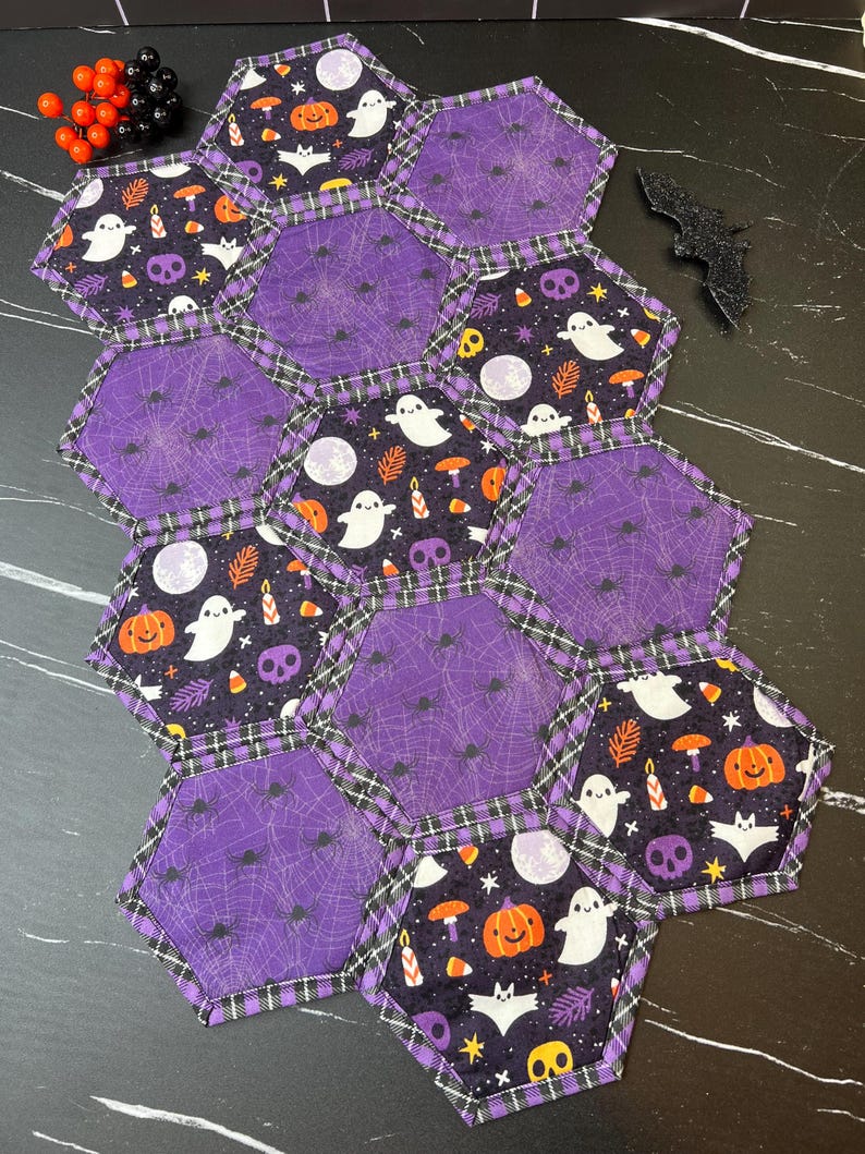 Handmade Quilted Halloween Table Runner: Bats, Spiderwebs, Pumpkins - Etsy