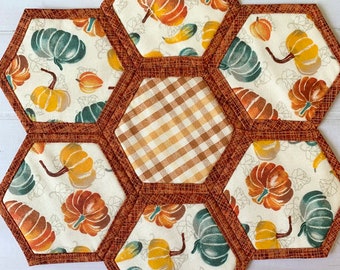 Fall pumpkin quilted table runner/plaid/autumn table decor/Thanksgiving table decor/table topper