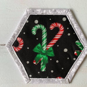 Christmas decor / Holiday decoration / Candy cane coasters / Candy cane mug rug / quilted coasters / Christmas mug rugs image 3