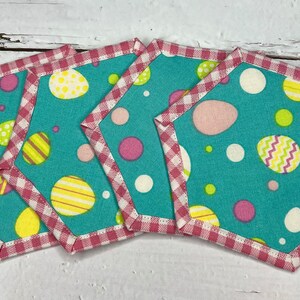 Easter coasters / Easter gifts / Easter Egg Decor / quilted handmade coasters / Easter table decor / Easter Egg decoration / table decor