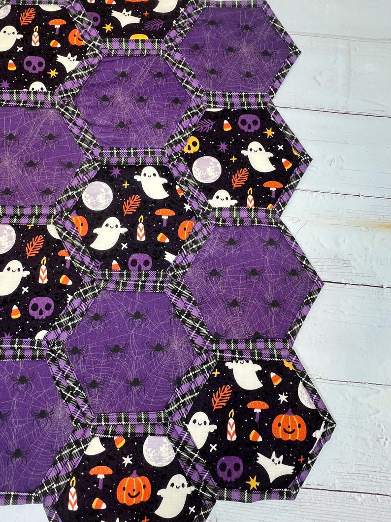 Handmade Quilted Halloween Table Runner: Bats, Spiderwebs, Pumpkins - Etsy