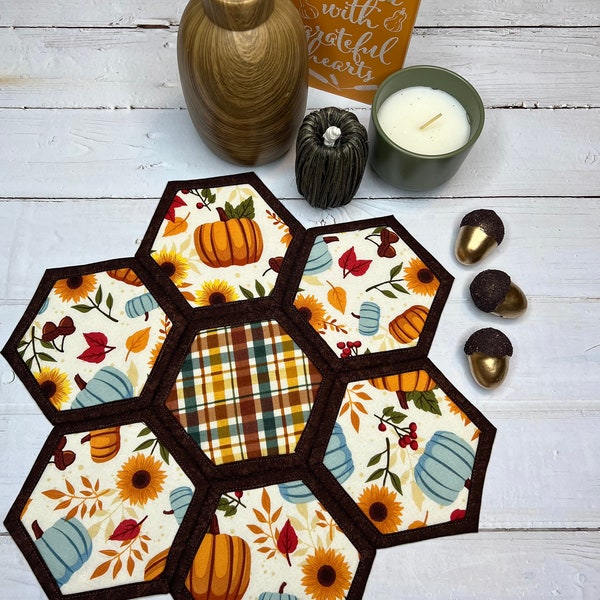 Fall table centerpiece  / pumpkin decoration / farmhouse decor / handmade home decor / quilted table topper/ small placemat / candle mat
