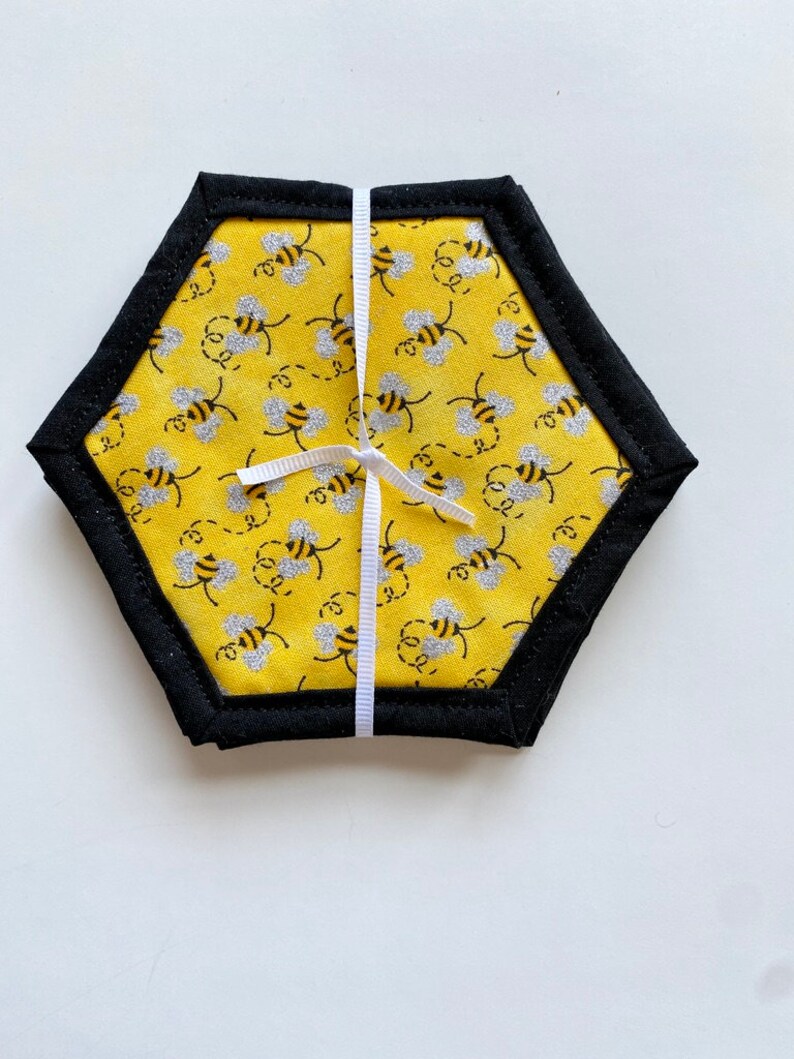 Bee decorcoastersquiltedmug rugspringyellow coasters