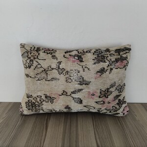 Turkish Carpet Pillow, Decorative Pillows For Couch, Pillow Covers 16x24, Kilim Pillow, Vintage Lumbar Pillow Cover, Sofa Cushion Cover