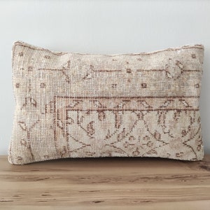 Turkish Kilim Pillow, Decorative Pillow, Lumbar Pillow Cover 12x20, Vintage Pillow Cover, Handwoven Pillow, Couch Pillow, Farmhouse Pillow
