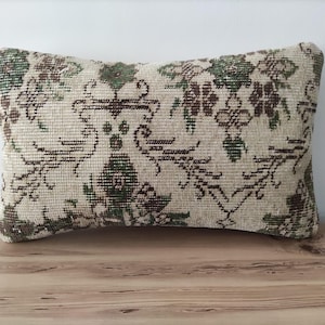 Lumbar Pillow Cover 12x20, Kilim Pillow Cover, Embroidered Pillow, Handwoven Pillow, Boho Pillow, Small Lumbar Pillow, Vintage Kilim Pillow