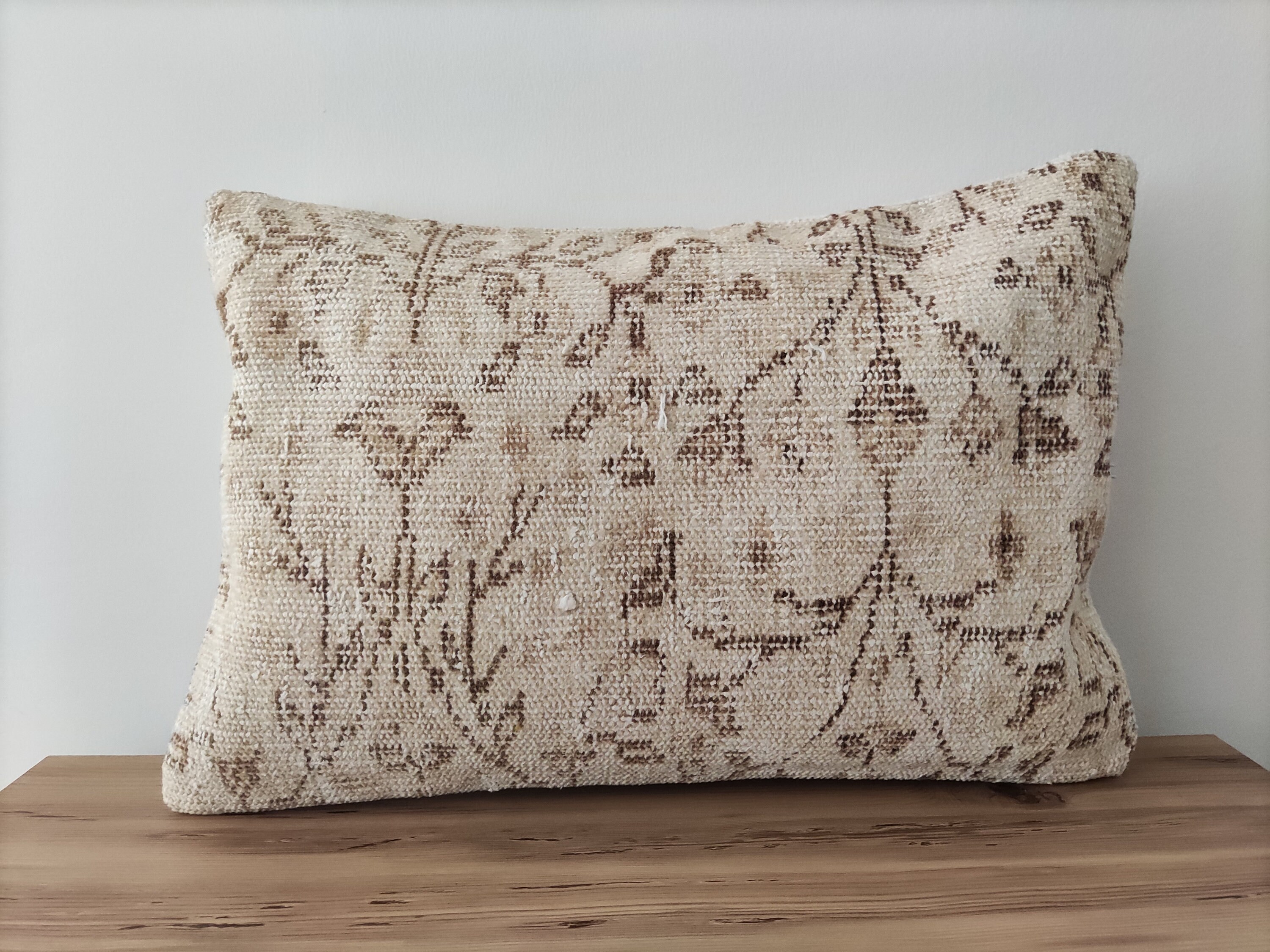 Vintage Kelim Kissen für Couch, dekoratives Kissen, Bauernhauskissen, handgewebtes Kissen, anatolischer Teppichkissen, türkisches Kelimkissen, Wohndeko