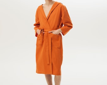 Comfortable Linen Waffle Robe for Men, in Green, White, Blue, Grey and other colors. Made out of Linen-cotton blend, waffle natural linen