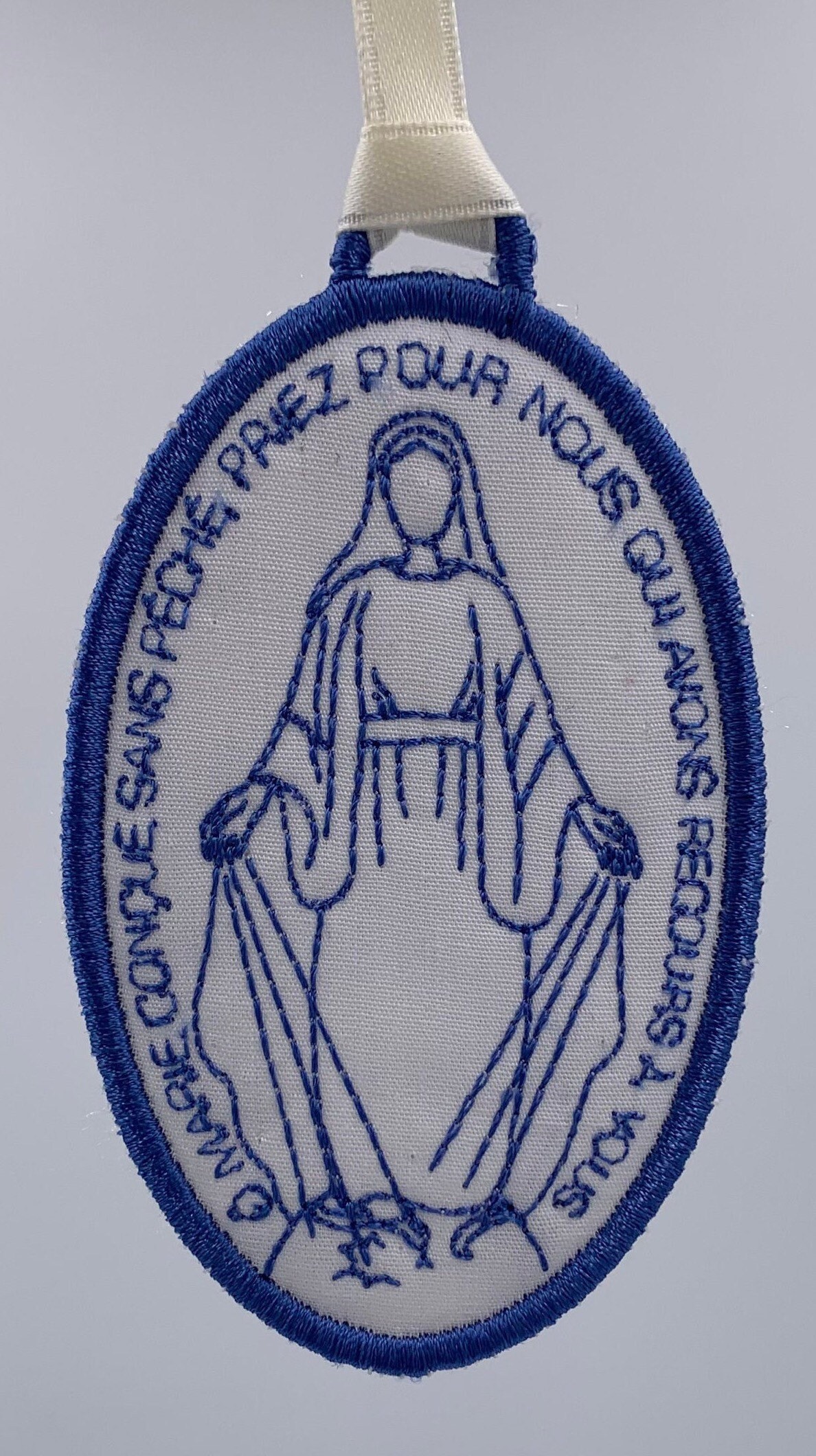 Médaille Miraculeuse Brodée à Suspendre