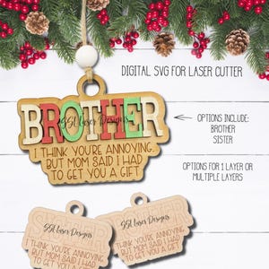 Engraçado enfeite de Natal de irmã arquivo svg laser, Engraçado enfeite de Natal de irmão arquivo svg, Enfeite de Natal de irmão, Presente de irmão arquivo svg