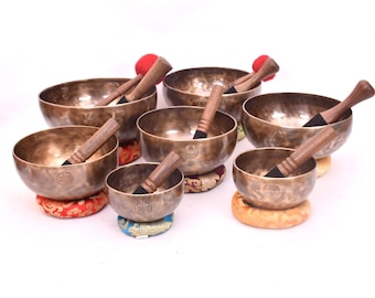 Set di 7 ciotole tibetane per la meditazione e la guarigione sonora, realizzate a mano, da 4 a 8 pollici, con cuscino percussore a martello - Yoga