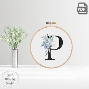 P Inicial Monograma Letra Teal Roxo Botânico Floral, Bebê Menina Berçário Moderno Contado Padrão de Ponto Cruz PDF Download Digital a1002