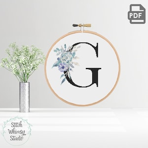 G Inicial Monograma Letra Teal Roxo Botânico Floral, Bebê Menina Berçário Moderno Contado Padrão de Ponto Cruz PDF Download Digital a1002