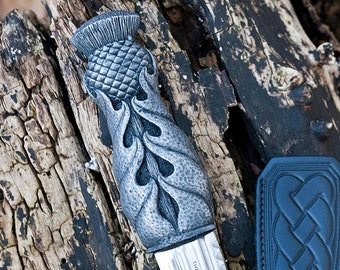 Thistle Daywear Sgian Dubh avec poignée en résine et étui en cuir véritable | Skean Dhu | Dague écossaise | Cadeau de mariage | Cadeau garçon d'honneur |