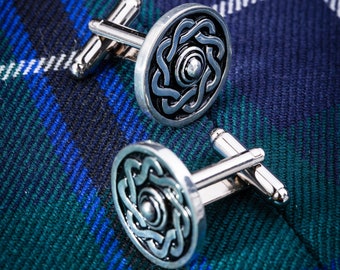 Boutons de manchette bouclier celtique | Cadeau boîte aux lettres | Accessoire Kilt | Accessoires pour hommes | Pour lui | Boutons de manchette |