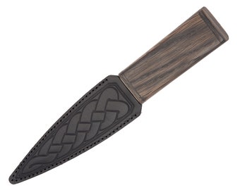 Bog Oak Arisaig - Tenue de jour Sgian Dubh avec étui en cuir | Skean Dhu | Fabriqué en Écosse | Cadeau de mariage | Cadeau garçon d'honneur |