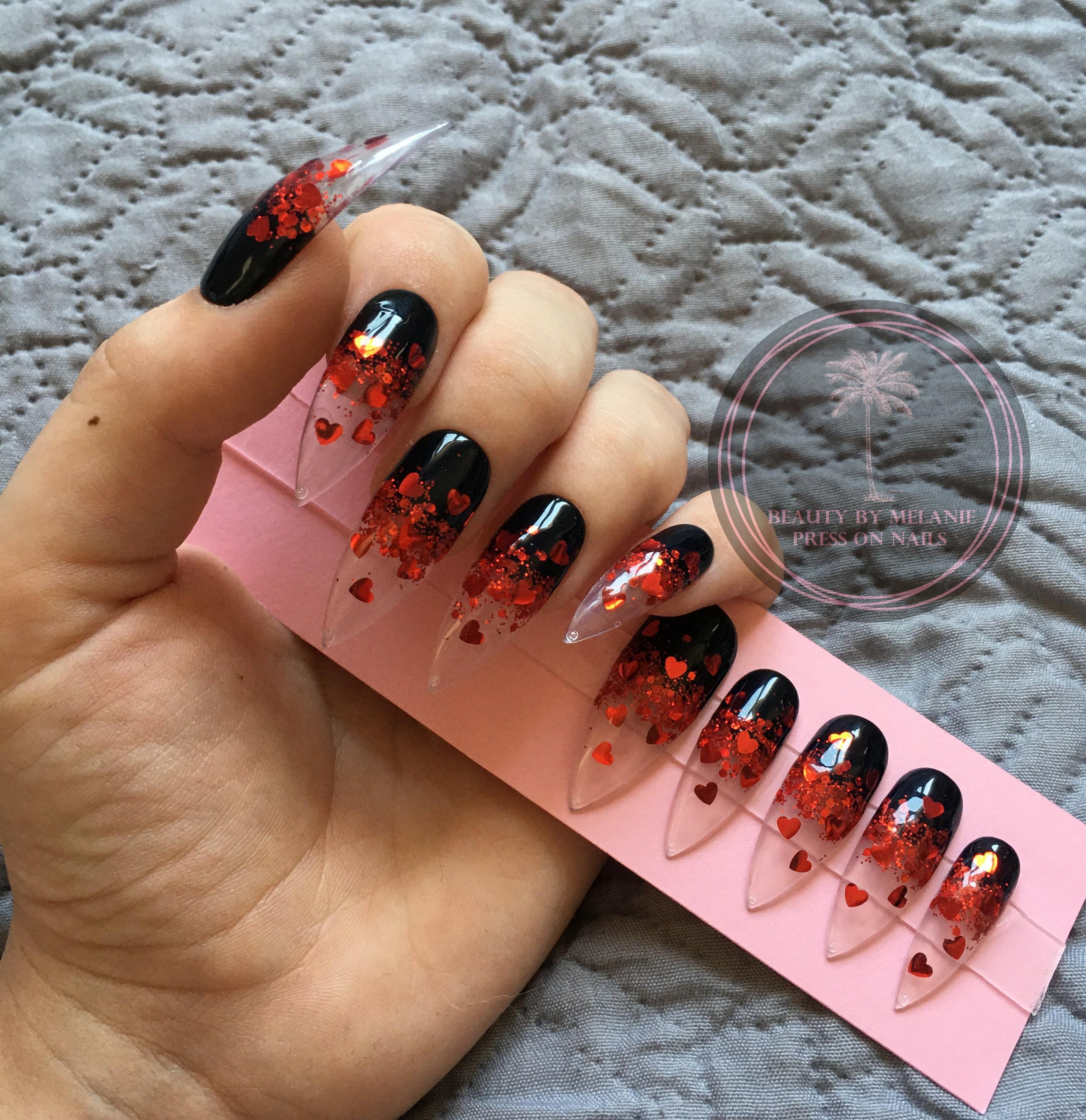 Red Hearts / Press on Nails / Beautybymelanie - Etsy