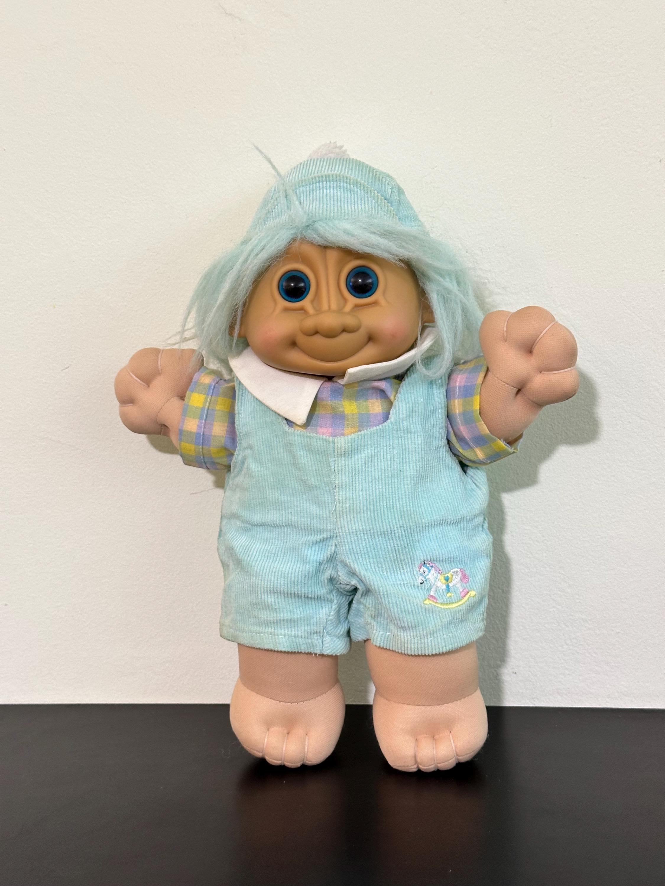 Figurine poupée Troll cheveux rose fluo Russ Berrie & Co (30cm