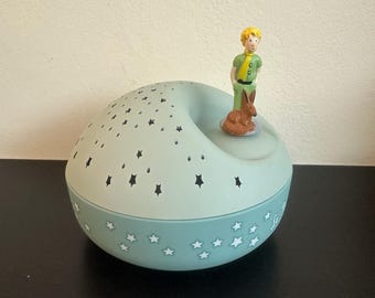 Lámpara de noche musical con proyector de estrellas Trousselier Le Petit Prince – Lámpara infantil del Principito, luz nocturna musical