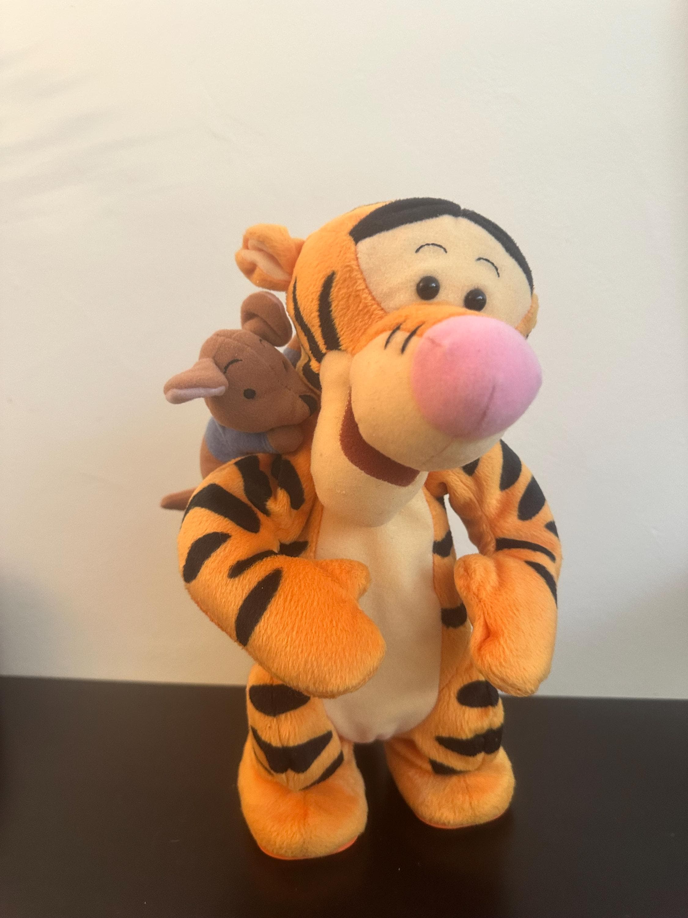 Vintage 1999 Disney Mattel Winnie the Pooh Tigger & Roo Singing