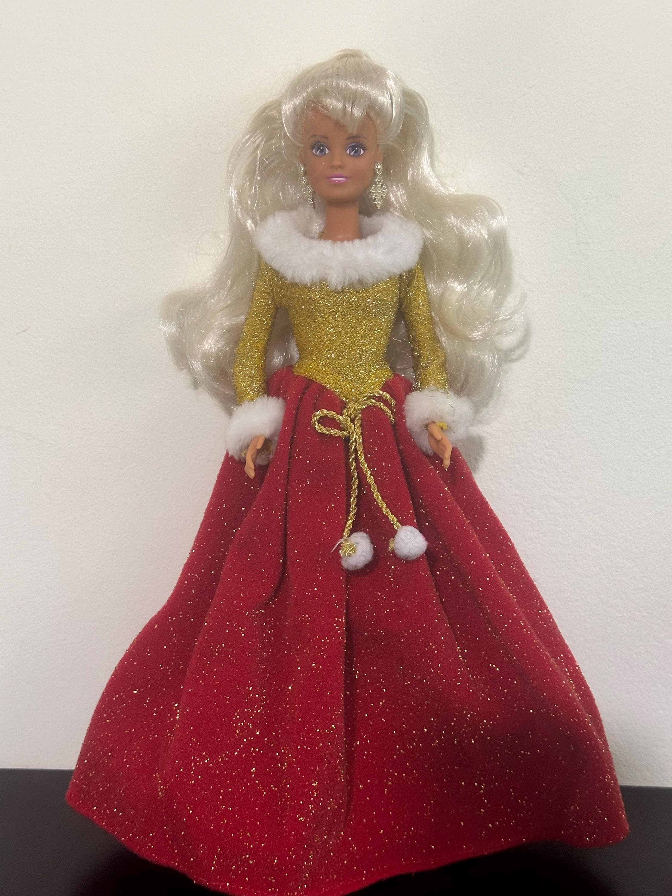 Vintage 1996 Hasbro Sindy Noel Christmas Fashion Doll