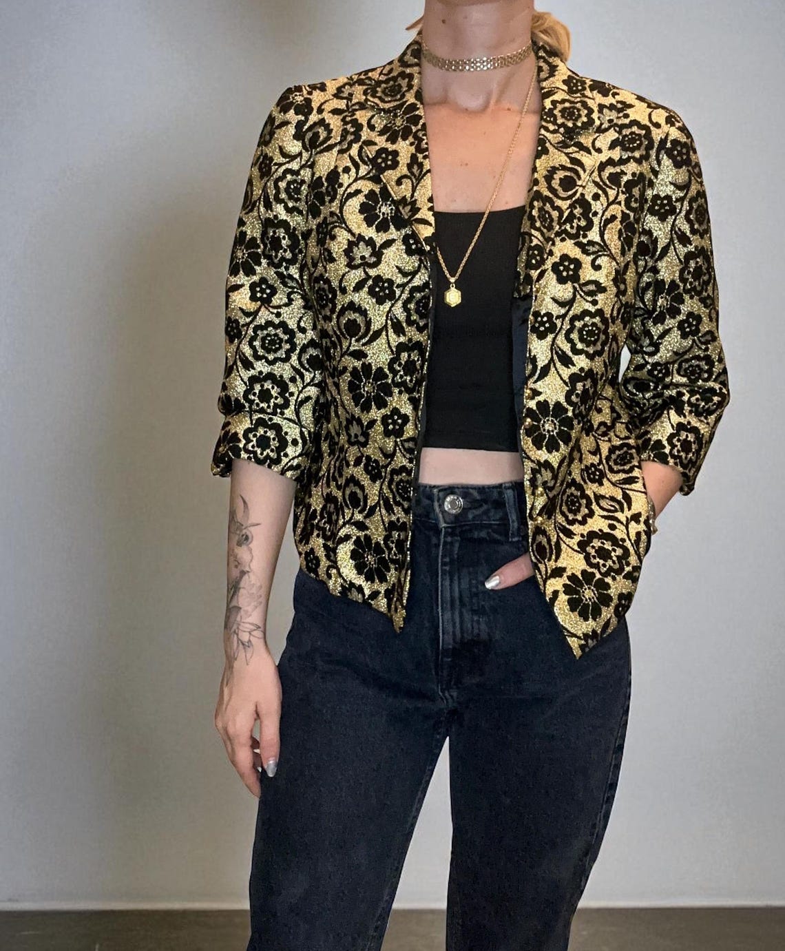 Vintage Metallic Gold & Black Floral Blazer 3/4 Sleeve Button-Up Women’s Jacket Shiny Floral 1980s Style, photo 2 sur 5