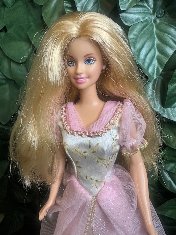 Barbie Fashionista - Robe à rose Mattel : King Jouet, Barbie et poupées