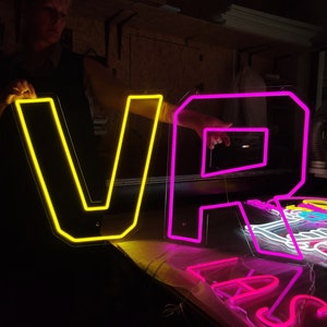 VR neon sign, virtual reality led light, custom virtual reality technology led glowing sign, gamer led sign, VR games neon light