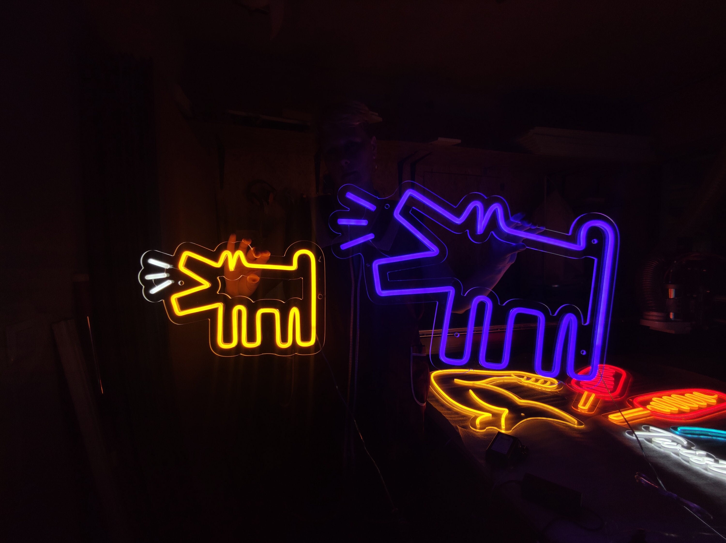 Insegna al neon per cani che abbaiano, insegna a led per cani, luce a led per arredamento del negozio di animali, regalo personalizzato per gli amanti degli animali domestici, arredamento da parete per camera da letto al neon