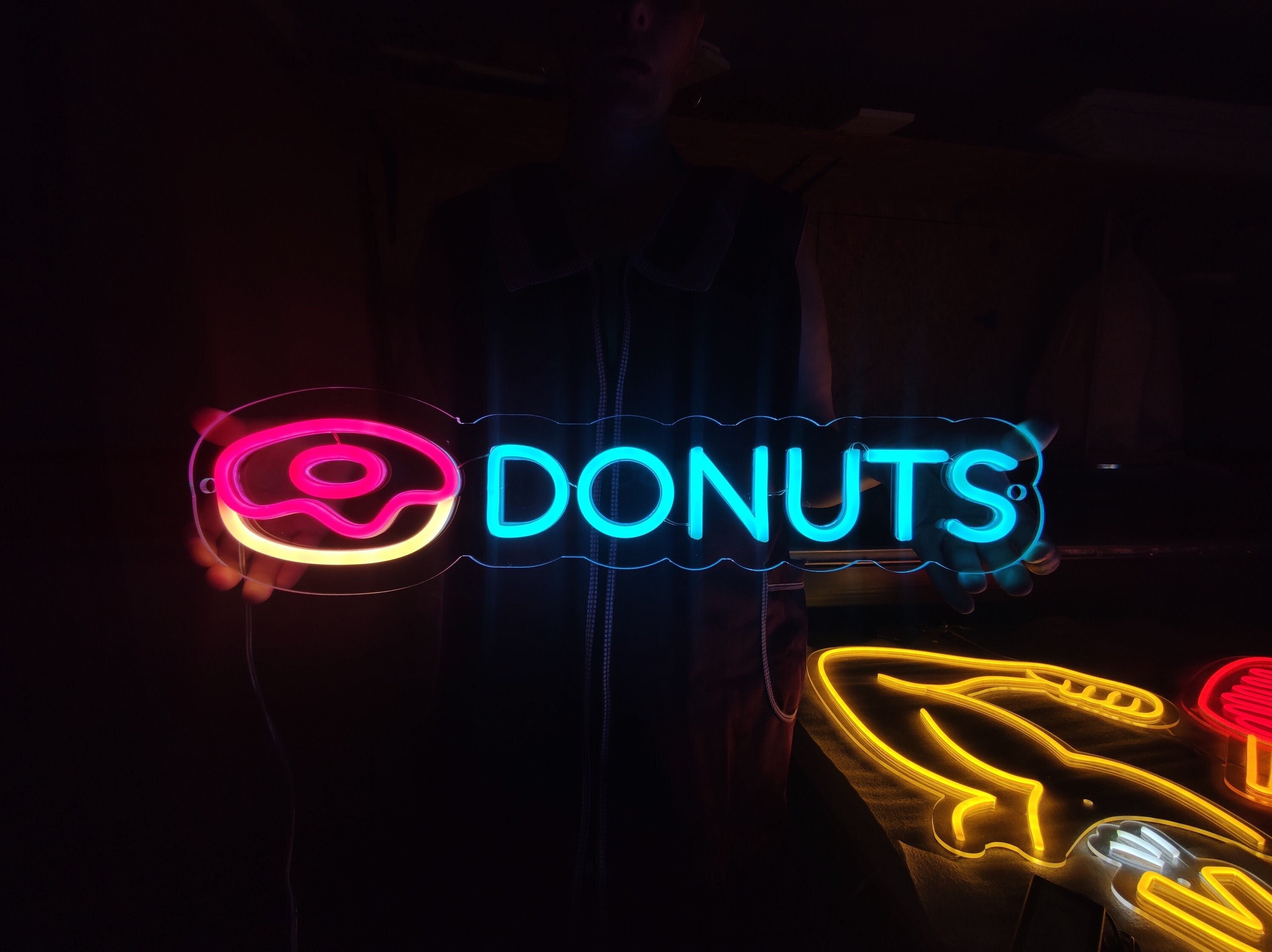 Donuts neon sign, sweet neon light, bakery led light, custom donut led glowing sign, sweet shop decor, donuts shop led decor