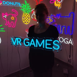 VR Games neon sign: Light Up Your Game Room. Virtual Reality Led Light