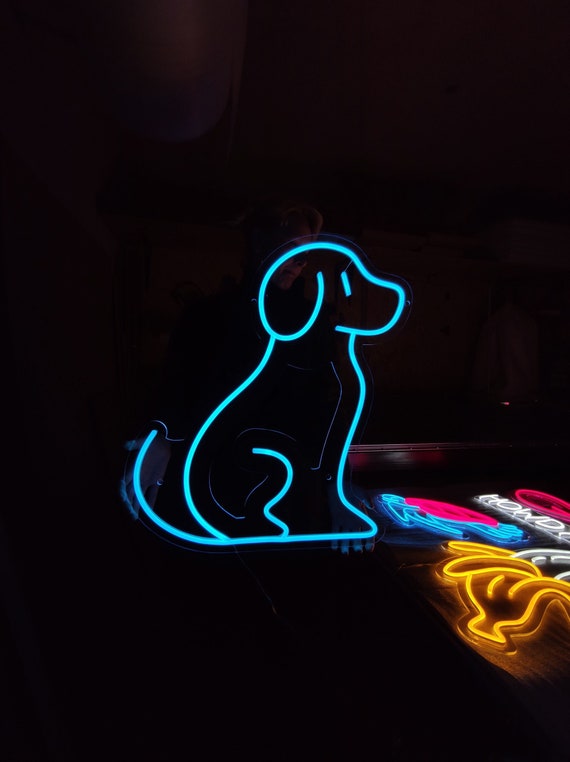 Archivo STL gratis Perro - silueta con luz Led Neon 🐕・Modelo de impresión  3D para descargar・Cults